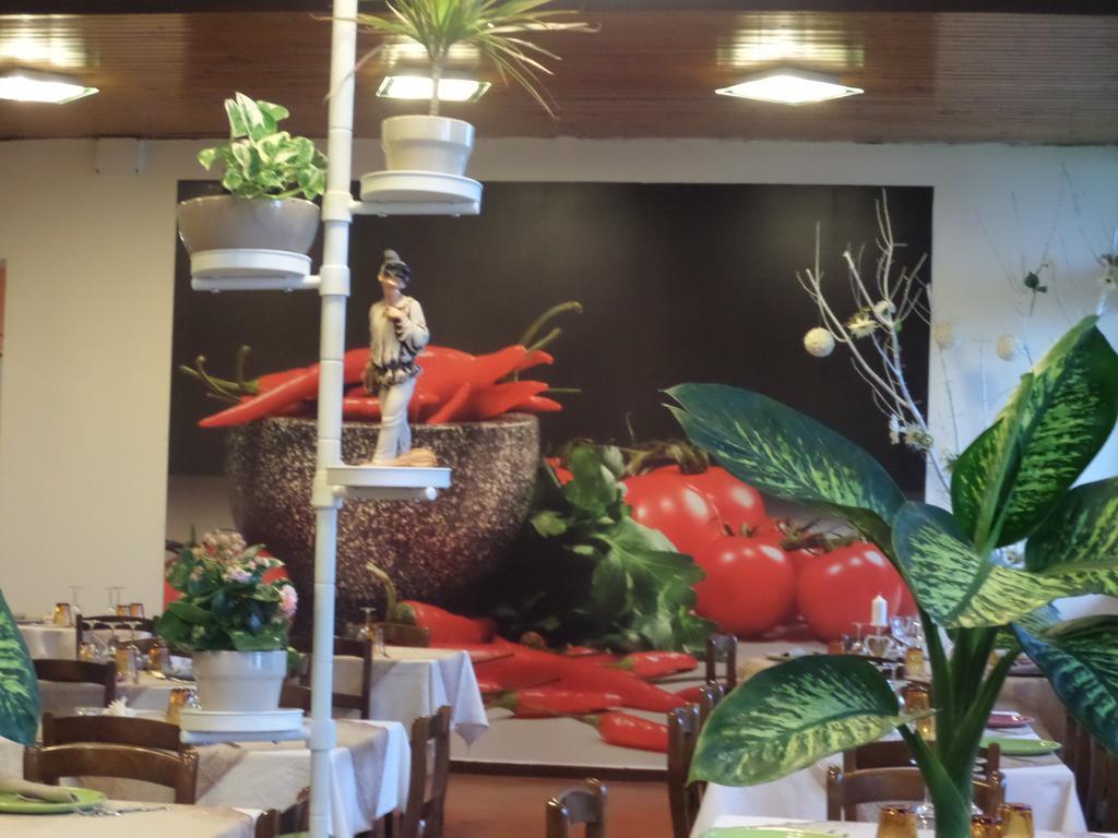 La Locanna Hotel Serramazzoni Luaran gambar